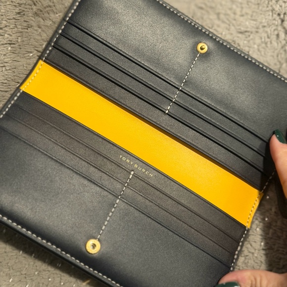 Tory Burch Navy and Tan Wallet - Picture 3 of 5